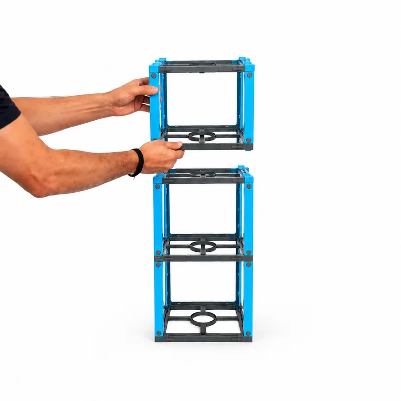 SnapScenes frames stacking and connecting together